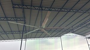 Cowair HVLS Smart Fan 500 L Cowealthy Industrial HVLS Ventilador de techo para granjas, graneros, almacenes y ganado - Product Image 5