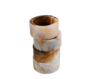 Anneaux de serviette en bois vibrant Bords lisses Style américain écologique pour les thèmes de table à manger colorés Décor de célébration saisonnière - Product Image 2