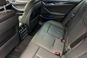 BMW Serie 5 530i Sedán RWD 2019 - Product Image 4