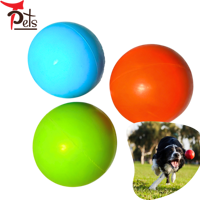 Balle en caoutchouc solide colorée de 2.5 pouces avec jouets à mâcher pour animaux de compagnie du Vietnam Échantillon gratuit et vente en gros OEM disponible