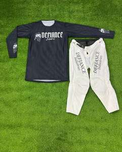 Conjunto de Ropa Deportiva para Motociclismo de Alta Resistencia, con Construcción Robusta, Gran Flexibilidad, Función Transpirable, Secado Rápido y Resistente al Viento - Product Image 1