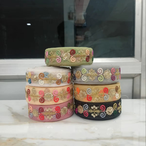 Tissu en dentelle brodée de haute qualité pour robes de mariée Tissu en dentelle brodée florale de luxe pour robes de mariée - Product Image 1