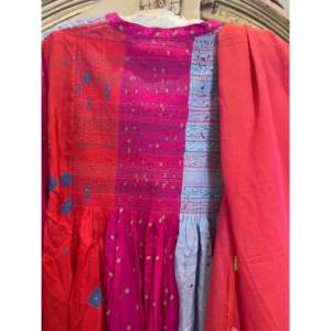 Robe pour femme en soie Banarasi Bandhani, dessinée à la main, style Jodhpur 14, tenue ethnique indienne, Kurta/Kurti, style pakistanais, nettoyage à sec uniquement, toutes tailles - Product Image 5