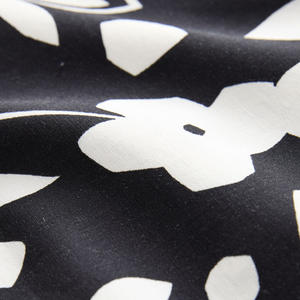 เสื้อแขนสั้นแฟชั่นพอดีตัวของผู้ชายที่มีดีไซน์พิมพ์ลายกำหนดเองป้ายโลโก้และตราสินค้าสำหรับกิจกรรม - Product Image 3