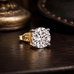Boucle d'oreille solitaire à quatre griffes avec diamant rond de laboratoire, 1 carat total, couleur F-G, clarté VS, or massif 14K, vendue individuellement - Product Image 3