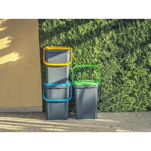 Seau de rangement en plastique Ecoplast pour le recyclage, 20 litres, couleurs assorties jaune/vert/bleu avec couvercles, 345x345x34.5, fabriqué en Italie - Product Image 3