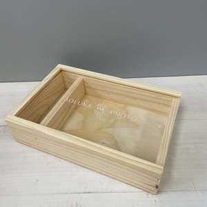 กล่องอะคริลิคพร้อมช่อง USB สำหรับจัดระเบียบและแสดงรูปภาพและไฟล์ - Product Image 1