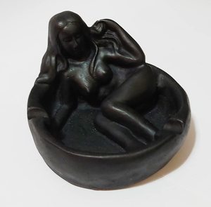 Cenicero de resina para mujer desnuda, regalo personalizado, decoración del hogar, calavera de resina - Product Image 5