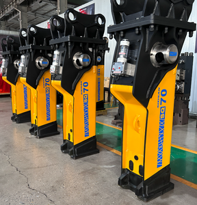 Martillo de roca hidráulico SQ70 Soosan para excavadora de 16-21 toneladas con diámetro de cincel de 135 mm - Product Image 1