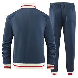 Survêtement Homme Personnalisé de Qualité Supérieure 2025 – Tenue Décontractée Respirante avec Sweat à Capuche et Survêtement Homme de Haute Qualité - Product Image 3