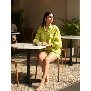 Conjunto de Dos Piezas Limoncello Summer, Top y Shorts Verde Neón, Largo hasta la Rodilla, 100% Algodón, Tela Oxford con Rayas, Diseñado para Comodidad y Estilo - Product Image 1