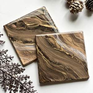 Ensemble de sous-verres modernes en résine faits à la main, parfaits pour protéger les meubles et ajouter un charme décoratif à tout espace de vie - Product Image 6