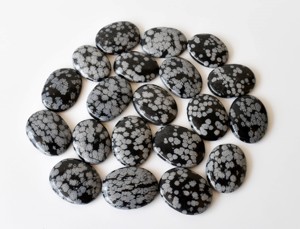Nueva Llegada: Piedras de Agua de Obsidiana con Forma de Copo de Nieve, Talladas, de Color Ágata Natural, para Feng Shui, Europa - Product Image 5