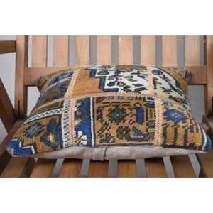 Luxury 18x18 Inch Bohemian Kilim Pillow <b>Fluffy</b> Vintage Wool Cushion Portable for Sofa and <b>Bedding</b> for Christmas Decor - Product Image 5