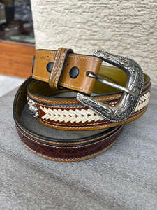 Ceinture florale en cuir véritable fait à la main et peinte à la main occidentale Nouvelle arrivée Ceinture en cuir usiné unisexe - Product Image 2