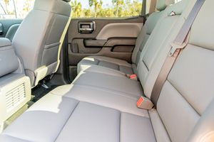 Chevrolet Silverado 4500-HD 2022, 4x4 de Servicio Mediano con Luces LED, Techo Corredizo, Cámara Trasera de 360° - Product Image 6