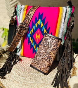 Bolso de mano con borla de cuero para mujer, Conjunto Combinado único de cuero con relieve, estilo tradicional occidental azteca, con herramientas de Color - Product Image 2