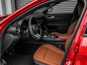 Alfa Rom-eo Giu-lia Ti AWD Doorstep Delivery 2022 Meilleur fournisseur pour Offre Spéciale - Product Image 2