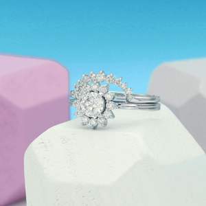 Ensemble de bague de fiançailles en diamant de laboratoire taillé Art Déco, halo en étoile délicat, bague de mariage en or blanc 14 carats, style mignon - Product Image 3