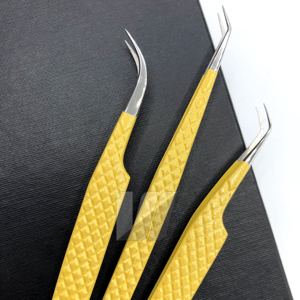 Pince à épiler d'extension de cils en acier inoxydable japonais de haute qualité avec logo personnalisable pointes pointues en fibre de volume jaune durable - Product Image 3