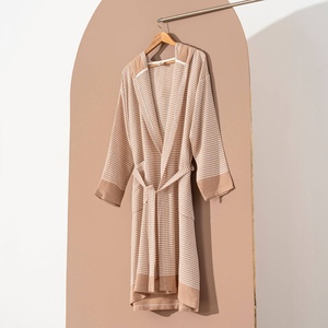 Albornoz Turco Harmony Waffle, Tipo Kimono, 4 Colores, 100% Algodón - Product Image 1