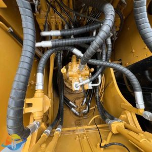 Excavatrice sur chenilles d'occasion CAT320D2L, moteur 110KW, modèle 2020, 565 heures, capacité de la benne 1m, excellent état - Product Image 3