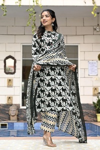 Kurta décontractée pour femme en coton indien et pakistanais, coupe ample, brodée, style Leheriya, longueur au sol, avec manches trois-quarts, provenant d'Inde - Product Image 3