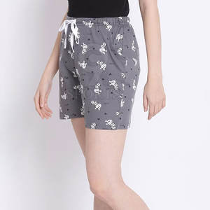 Short extensible confortable pour femmes respirant pour la course à pied, le yoga et la relaxation quotidienne - Product Image 2