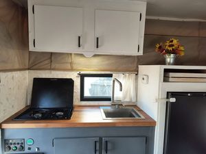 ฝาแบบป๊อปอัพเตียงรถบรรทุกแบบแข็งสไตล์ออสเตรเลียสหรัฐอเมริกาพร้อมสไลด์ในห้องน้ำส่งเร็วใช้งานยานพาหนะได้ - Product Image 6