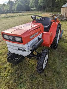 Tractor Agrícola Pequeño Usado/Nuevo para B1600 50 HP 4WD con Transmisión de Engranajes - Product Image 6