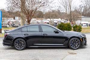 2023 CT5-V Blackwing Édition 120e Anniversaire ~8 800 Miles, 1 sur 120 Produits, Boîte Manuelle 6 Vitesses, V8 Suralimenté 668 ch - Product Image 3