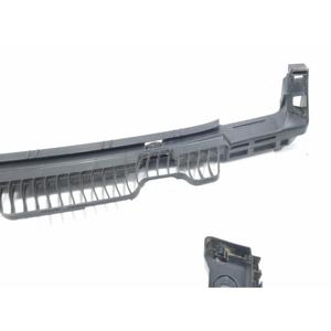 VOLKSWAGEN Golf 7 Sedán - Guía Central del Parachoques Trasero 5G0807863A (12>) - Product Image 5