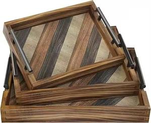 Les plateaux en bois peuvent servir à des fins multiples, du service de nourriture et de boissons à l'organisation élégante des articles ménagers essentiels - Product Image 1