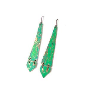 Boucles d'oreilles en cuivre de style indien traditionnel pour un usage quotidien avec des motifs artisanaux et un look vintage oxydé de qualité supérieure - Product Image 2