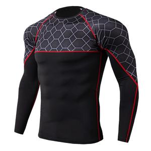 Top Trending Rash Guards Diseño de rayas personalizado Poliéster Spandex Manga completa Entrenamiento Rash Guards a precios muy baratos - Product Image 5