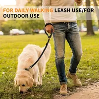 Vente en gros de colliers réglables robustes avec logo personnalisé Accessoires pour chiens Sangle de plomb automatique Corde de plomb rétractable pour chien de compagnie