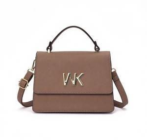 Borsa a Tracolla e Borsetta in Pelle per Donne - Product Image 4