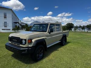 2025 para Toyota Landcruiser 79 Series 2,8 DC Asientos de cuero usados Unidad de mano derecha e izquierda - Product Image 4