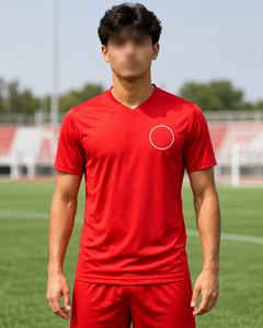 เสื้อฟุตบอลสั่งทำสีแดง พิมพ์ลายแบบซับลิเมชั่น ชื่อทีม หมายเลข 100% โพลีเอสเตอร์ แห้งเร็ว ขายส่ง ชุดฟุตบอลแบบ OEM - Product Image 5