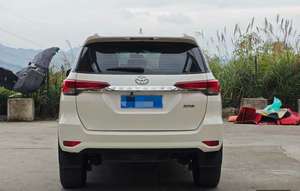 โตโยต้า ฟอร์จูนเนอร์ ปี 2019 2018 ขับเคลื่อน 4 ล้อ เครื่องยนต์ 2.<span class=keywords><strong>7</strong></span> ลิตร - Product Image 2