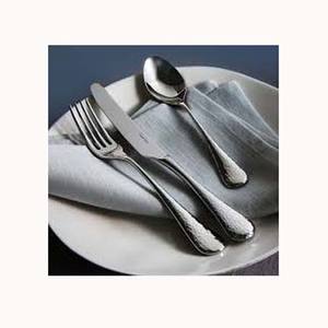 Ensemble de couverts à salade en acier inoxydable argenté poli miroir avec poignée plate martelée unique Couverts de haute qualité - Product Image 1