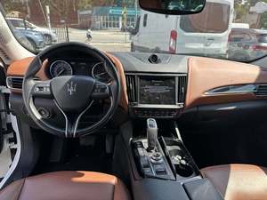 ใช้2021 Ma-S-E-rati levan-TE AWD - Product Image 3