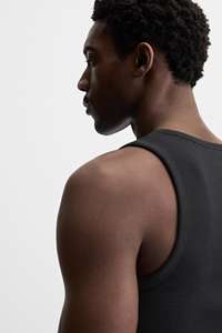 Débardeur simple pour hommes, doux, respirant et flexible, parfait pour l'entraînement, les voyages en salle de sport ou le look décontracté quotidien - Product Image 5