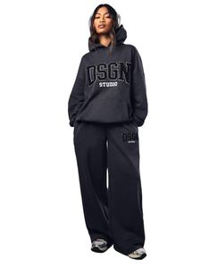 Dernier design personnalisé de vêtements pour femmes, survêtement personnalisé, survêtement oversize pour femmes, ensemble pantalon cargo à jambes larges et sweat-shirt à capuche en 2 pièces - Product Image 1