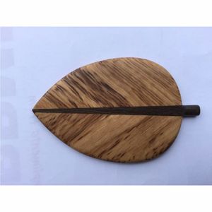 Tabla de Cortar de Madera en Forma de Hoja, Tabla de Cortar de Madera Ecológica, Tabla de Queso Decorativa Hecha a Mano para Cocina y Restaurante - Product Image 1