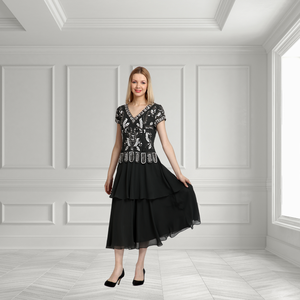 Design élégant Robe longue ornée de main avec broderie florale col en V manches à volants taille naturelle pour femme fête utilisation - Product Image 3