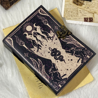 Carnet de Sorcellerie Moderne Imprimé Fait Main en Cuir Véritable, Livre de Sortilèges et Accessoire des Ombres pour Aventuriers Spirituels, Thème Noël