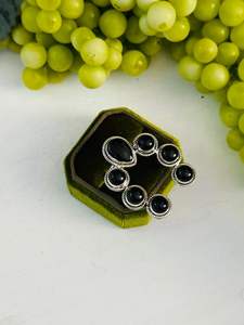 แหวน Naja ปรับได้ทำจากเงินสเตอร์ลิงโอนิกซ์ตะวันตกเฉียงใต้ - Product Image 2