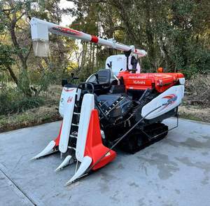 รถเกี่ยวข้าวคูโบต้า ER-215-GW เครื่องยนต์ดีเซล ขับเคลื่อน 4 ล้อ  เครื่องจักรกลการเกษตรสำหรับนาข้าว - Product Image 3