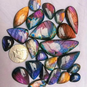 Alta calidad 100% púrpura labradorita cabujón superior Mineral piedras preciosas sueltas para regalo de joyería pulida a mano para mujeres y hombres - Product Image 1